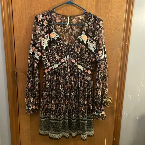 Free People Cherry Blossom Lace Accordion Mini Dress Sz 6 - Picture 5 of 8